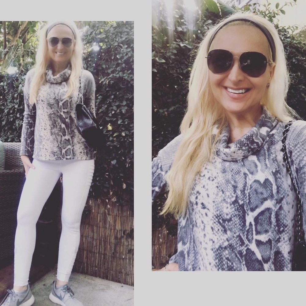 🤩White Moto Athletic Leggings🌟
